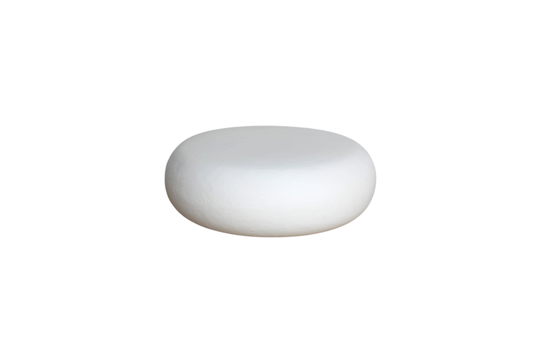 Modern Pebble Coffee Table – Iron Construction with Milky White Finish | 70 × 70 × 25 cm