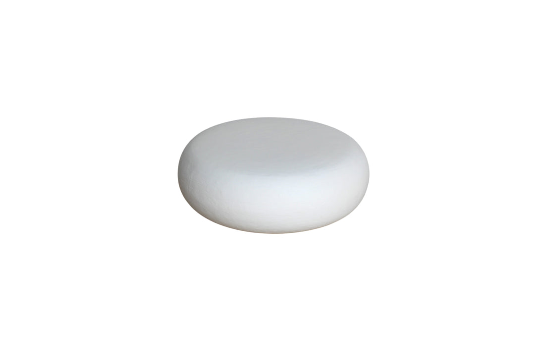 Modern Pebble Coffee Table – Iron Construction with Milky White Finish | 70 × 70 × 25 cm