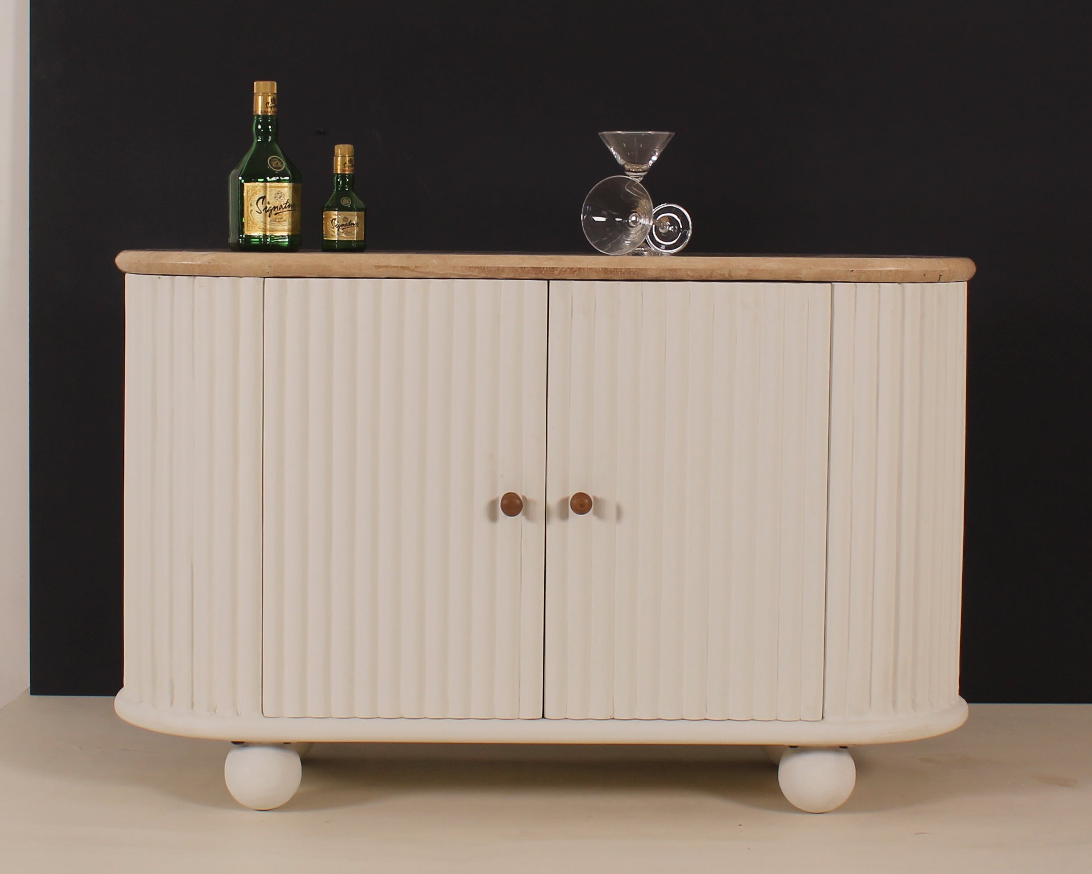 Lime Plaster Sideboard with Travertine Top – 120×40×76 cm